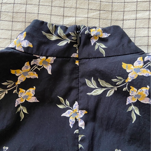 Levi’s Floral Blouse - Picture 4 of 4